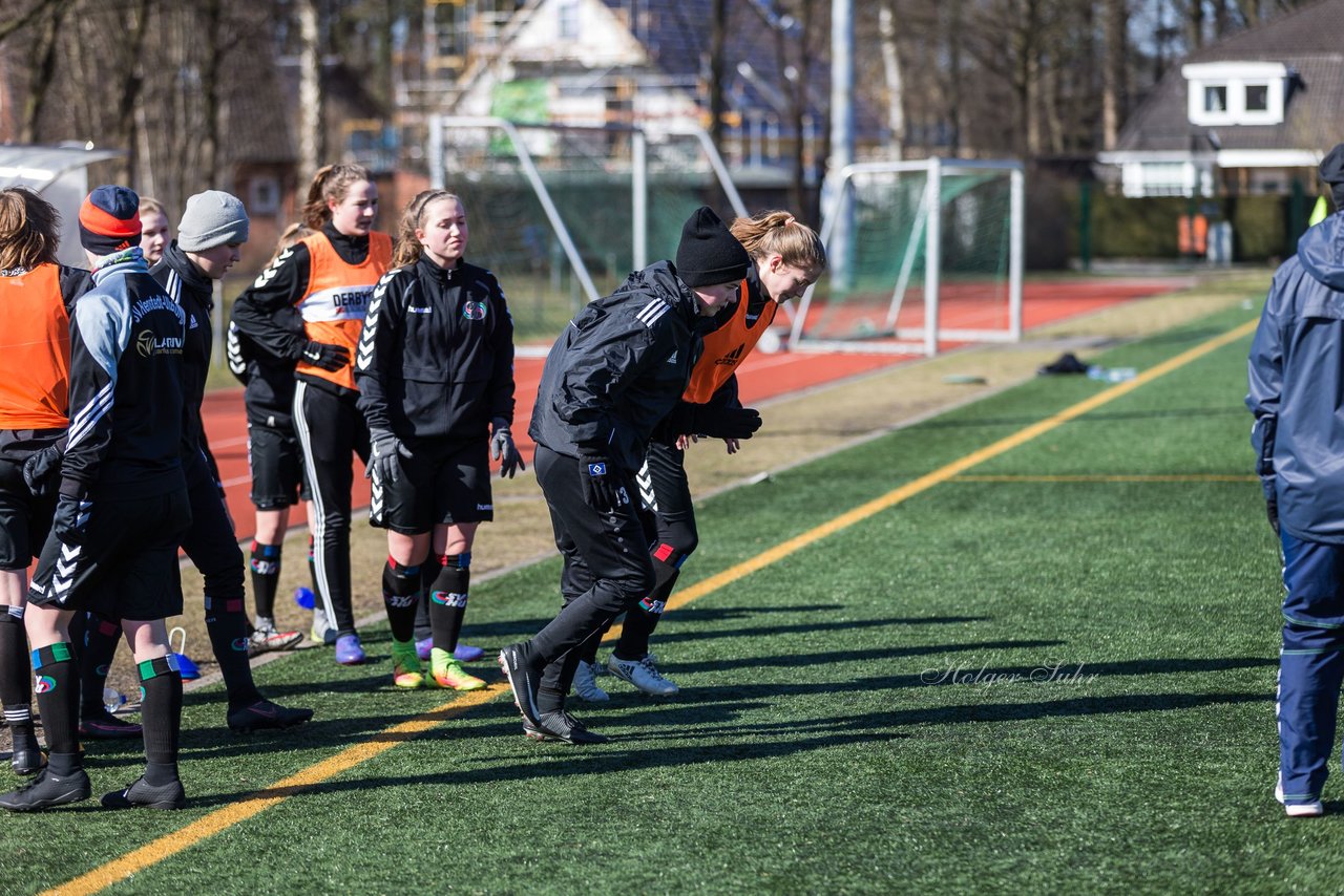 Bild 58 - B-Juniorinnen Halbfinale SVHU - Holstein Kiel : Ergebnis: 3:0